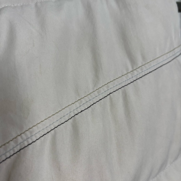 Columbia Women’s Puffer Vest in Cream and Black | SMALL Hiking Vest - Picture 9 of 11